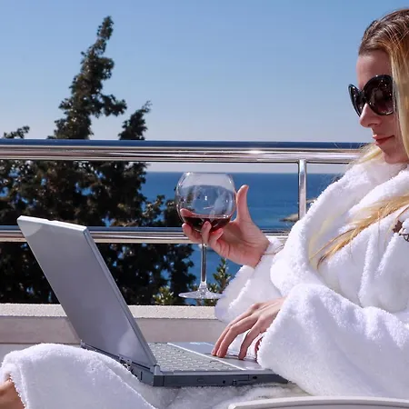 Andrea Konukevi Pjescana Uvala