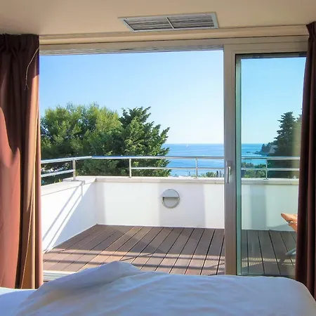 Andrea 3* Pjescana Uvala